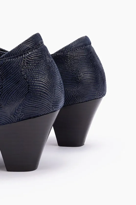 Klouds Omari Perf Fashion
